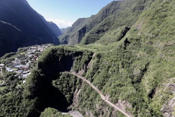 Route de Cilaos fermée vue du ciel