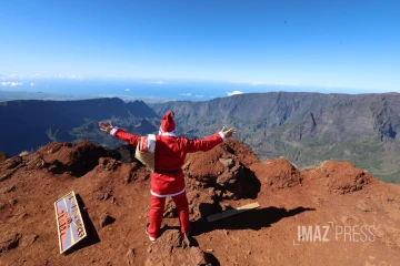 Père Noël au  Piton des neiges 