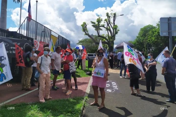 Manifestation des enseignants remplaçants devant le rectorat 