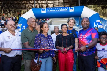 Saint-Denis inaugure en grande pompe le complexe Jean Ivoula