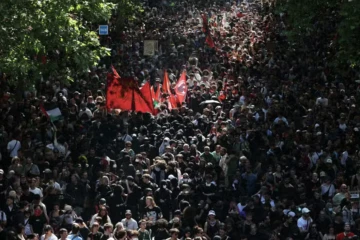 1er Mai : entre 157 000 et 300 000 manifestants en France, des socialistes pris à partie à Paris [?]