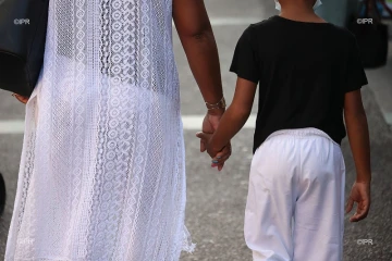 femme et enfant 