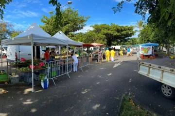 Saint-Pierre : un marché forain dédié au personnel de santé