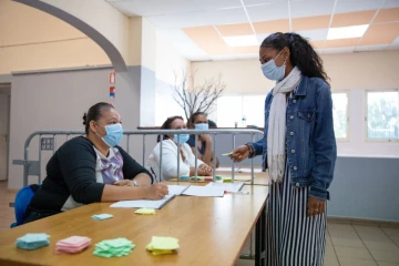  Distribution gratuite de masques à Saint-Denis : l'opération continue ce jeudi