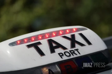 Taxi 