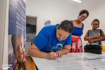 Le Port : Blue Family signe la charte Romain Jacob