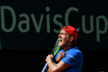 Le Français Lucas Pouille en Coupe Davis face à l'Italien Andreas Seppi, le 6 avril 2018 à Gênes