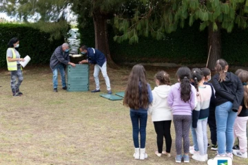 Casud : distribution de bio-composteurs en kit dans les écoles 