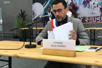 Le Port : Olivier Hoarau intronisé maire par le conseil municipal 