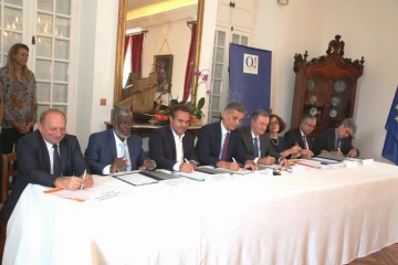 Signature plateforme de coopération