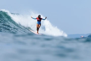 Alice Lemoigne sur la vague d'El Sunzal. (Photos WSL)