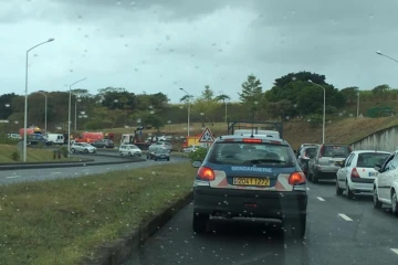 Accident rond-point Gillot