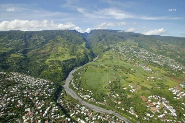 Saint-denis  , sainte-marie 