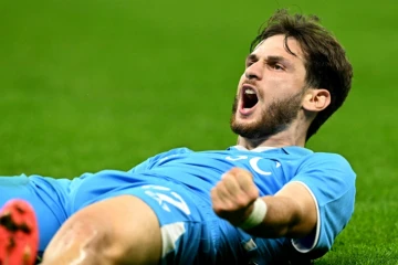 Khvicha Kvaratskhelia, buteur sous le maillot du Napoli sous lka pelouse de l'Ac Milan, le 29 octobre 2024 