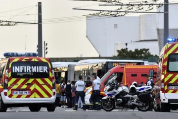 Des équipes de secours sur les lieux d'une attaque au couteau, le 31 août 2019 à Villeurbanne