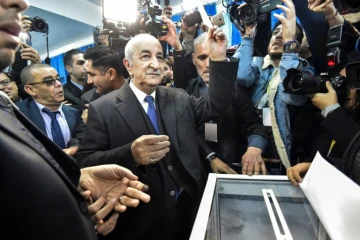 Abdelmadjid Tebboune vote pour la présidentielle à Alger, le 12 décembre 2019