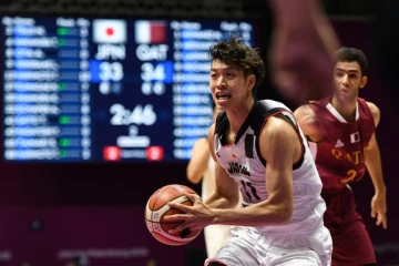L'un des basketteurs renvoyés, le Japonais Takuma Satos, lors d'un match face au Qatar aux Jeux asiatiques à Jakarta, le 16 août 2018 