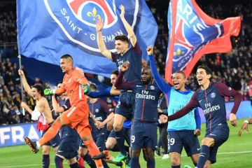Les joueurs du Paris SG champions de France après leur victoire sur Monaco 7-1 le 15 avril 2018