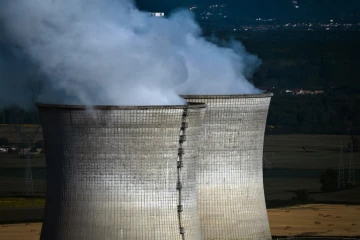 Le Parlement pourrait entériner mardi la fusion controversée du gendarme du nucléaire, l'ASN, avec l'expert technique du secteur, l'IRSN, mais l'incertitude plane sur le vote des députés