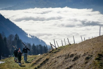 Des pistes de ski sans neige le 28 décembre 2015 à Leysin en Suisse