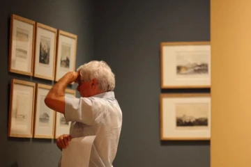 L'exposition temporaire &quot;Voyages dans les îles de l'océan Indien&quot; de Martial Potémont (Photo image-reunion pour www.ipreunion.com)