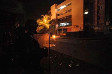Jeudi 23 février 2012 - Troisième nuit d'incidents au Chaudron