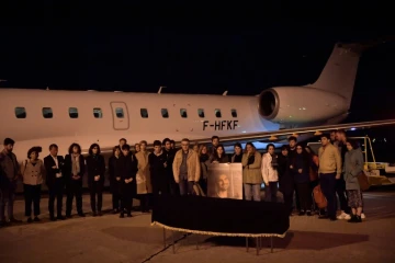 Rapatriement du corps du journaliste de la chaîne BFM TV Frédéric Leclerc-Imhoff, tué en Ukraine, à l'aéroport du Bourget, au nord de Paris, le 9 juin 2022