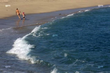 Plage de Roches Noires