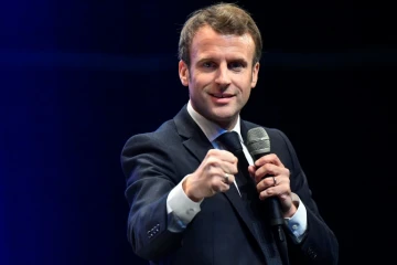 Le président Emmanuel Macron s'exprime lors d'une conférence des maires de Bretagne à  Saint-Brieuc, le 3 avril 2019