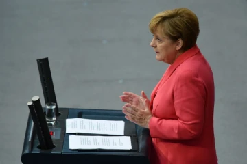 La chancelière allemande Angela Merkel s'adresse au Bundestag le 24 septembre 2015