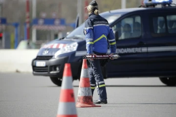 Une gendarme française à Senlis dans l'Oise, le 22 mars 2016
