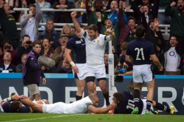 Le Sud-Africain Bryan Habana inscrit un essai contre l'Ecosse lors du Mondial, le 3 octobre 2015 à St James' Park