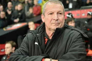 Le nouvel entraîneur de Rennes Rolland Courbis lors du match de Ligue 1 contre le Gazélec Ajaccio, le 22 janvier 2016 au Roazhon Park