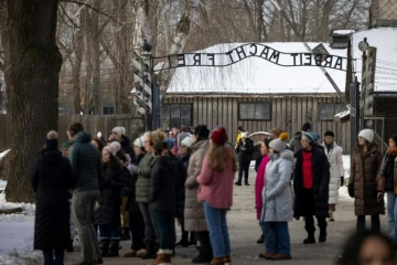 Travailler au musée de l'ex-camp nazi d'Auschwitz, une mission quotidienne pour la mémoire