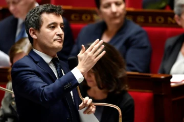 Photo d'archives du ministre des Comptes publics Gérald Darmanin lors d'une séance de questions au gouvernement à l'Assemblée nationale le 13 février 2018 à Paris