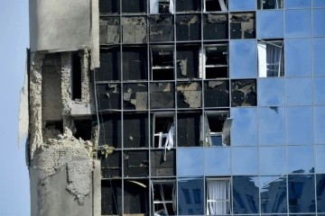 Un bâtiment administratif endommagé le 2 août 2023 après une attaque de drones russes à Kiev