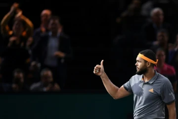 Le Français Jo-Wilfried Tsonga après sa victoire face au Russe Andrey Rublev au 1er tour du Masters 1000 de Paris, le 28 octobre 2019 