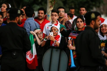 Des supporters iraniens à Téhéran avec leurs vuvuzelas le 20 juin 2018