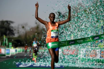 Le Kényan Paul Lonyangata conserve son titre au Marathon de Paris, le 8 avril 2018 
