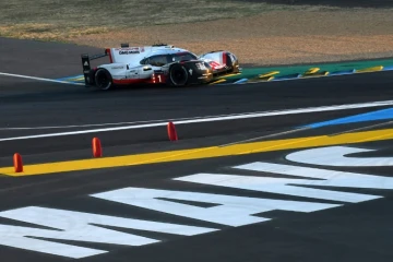 La Porsche 919 Hybrid N.1 pilotée par l'Allemand André Lotterer au 24 heures du Mans, le 17 juin 2017  