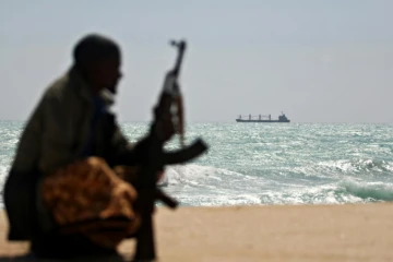 Des pirates somaliens ont libéré 26 otages asiatiques détenus depuis près de cinq ans après que leur bateau de pêche eut été l'objet d'une attaque des pirates