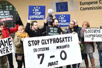 Manifestation contre l'utilisation du glyphosate devant la Commission européenne, le 9 novembre 2017 à Bruxelles