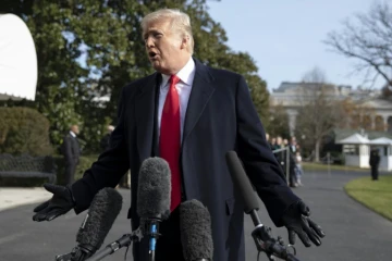 Donald Trump parle aux journalistes à la Maison Blanche le 8 décembre 2018 et annonce le départ de John Kelly, son plus proche conseiller  