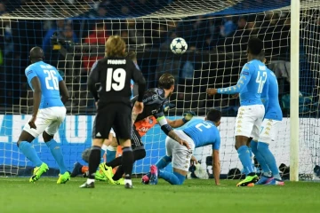 Le capitaine Sergio Ramos égalise pour le Real sur corner face à Naples en Ligue des champions, au stade San Paolo, le 7 mars 2017