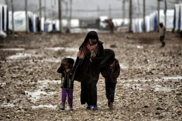 Des déplacés irakiens dans le camp de Hammam al-Alil, près de Mossoul, le 13 mars 2017