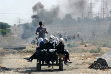 Scène d'affrontement entre Gazaouis et force de sécurité israéliennes au point de passage de Nahal Oz, le 10 octobre 2015