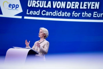 La présidente de la Commssion européenne Ursula von der Leyen, candidate à un second mandat, s'exprime depuis Bruxelles le 9 juin 2024