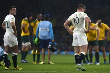 L'Anglais Owen Farrell quitte le terrain après avoir reçu un carton jaune, face à l'Australie, le 3 octobre 2015 à Twickenham 