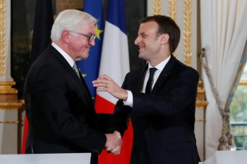 Emmanuel Macron et le président allemand Frank-Walter Steinmeier à Paris le 10 novembre 2017 
