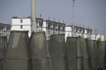 Des bâtiments qui feraient partie d'un centre de rééducation où sont emprisonnés des Ouïghours à Hotan, dans la région du Xinjiang en Chine, le 31 mai 2019